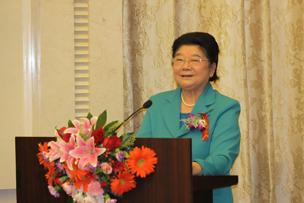 十届全国人大常委会副委员长顾秀莲讲话