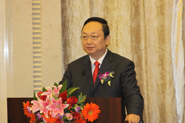 社区发展基金副秘书长兼秘书长武高汉进行点评