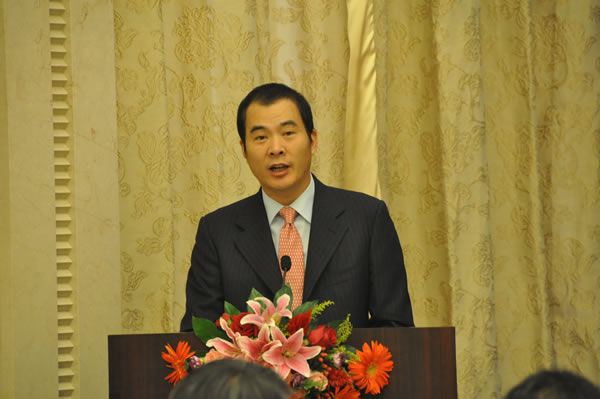 嘉凯城集团副董事长、总裁边华才在发布会讲话